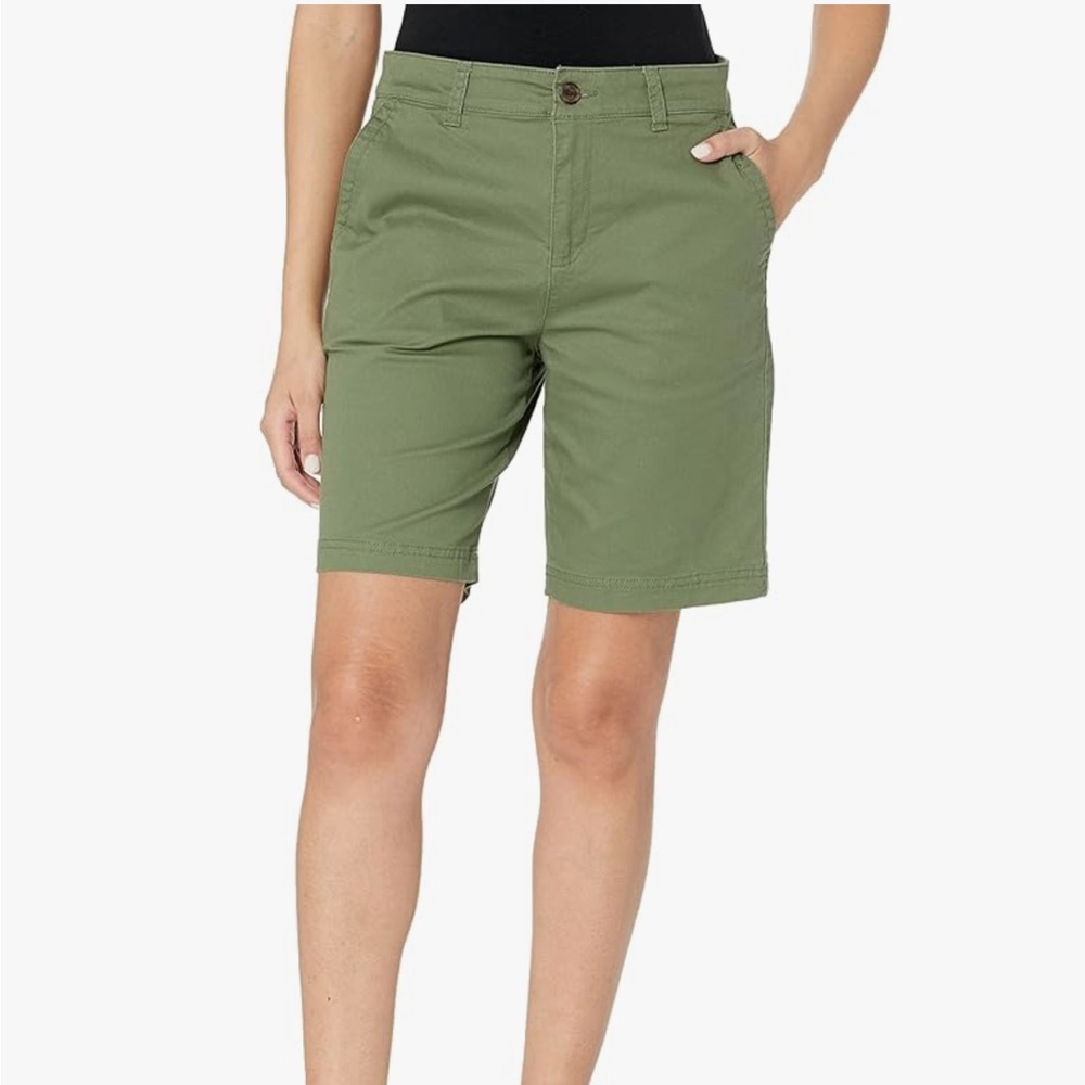 NWT GAP 9” Women’s Bermuda Shorts
